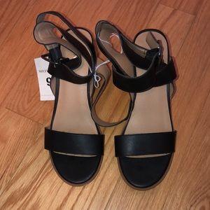 Size 9 Black Sandals